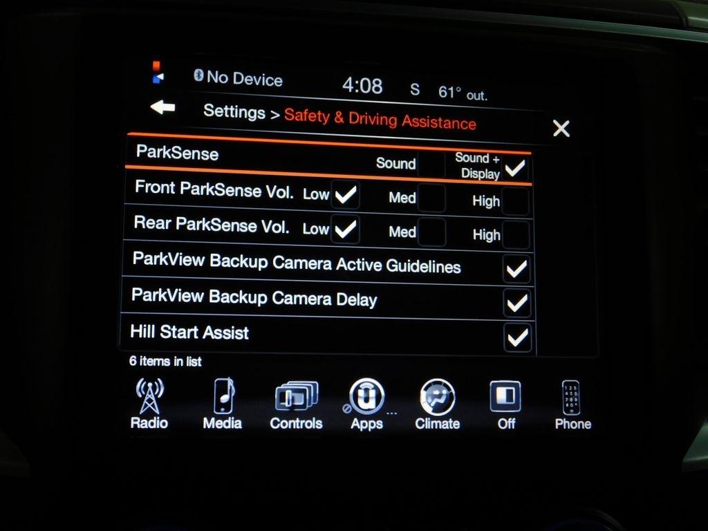 RAM 1500 SLT Crew Cab SWB 4WD 2016