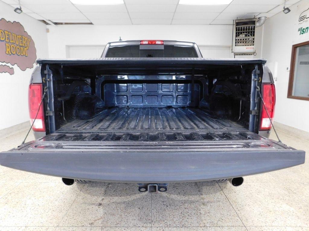 RAM 1500 SLT Crew Cab SWB 4WD 2016