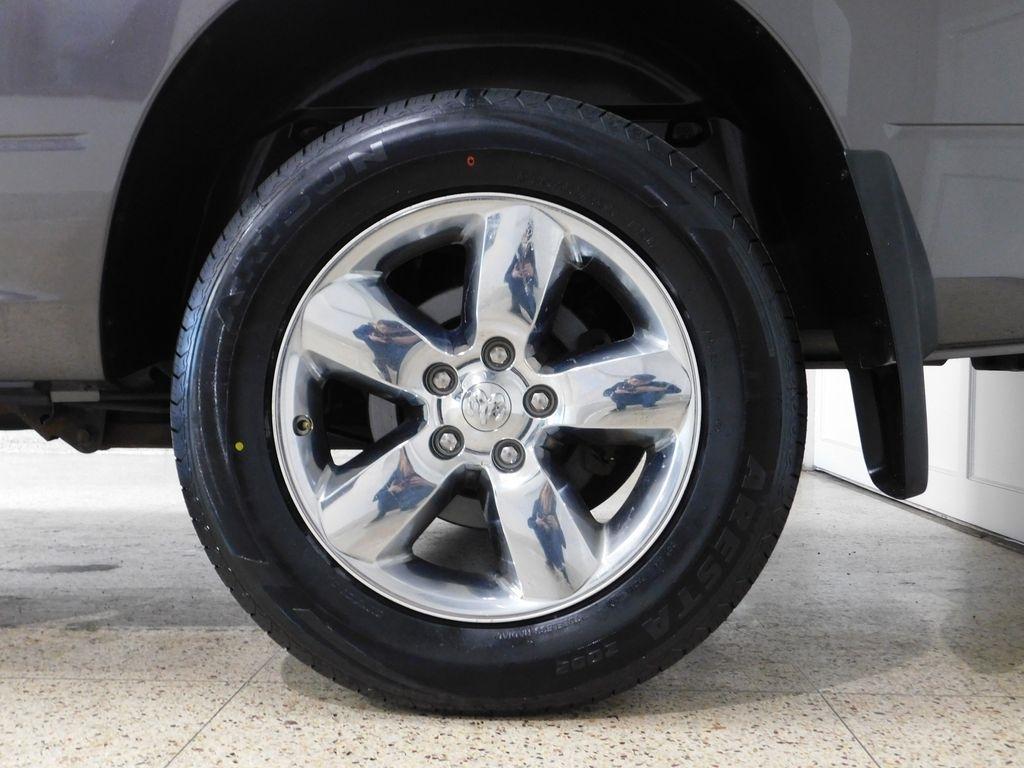 RAM 1500 SLT Crew Cab SWB 4WD 2016