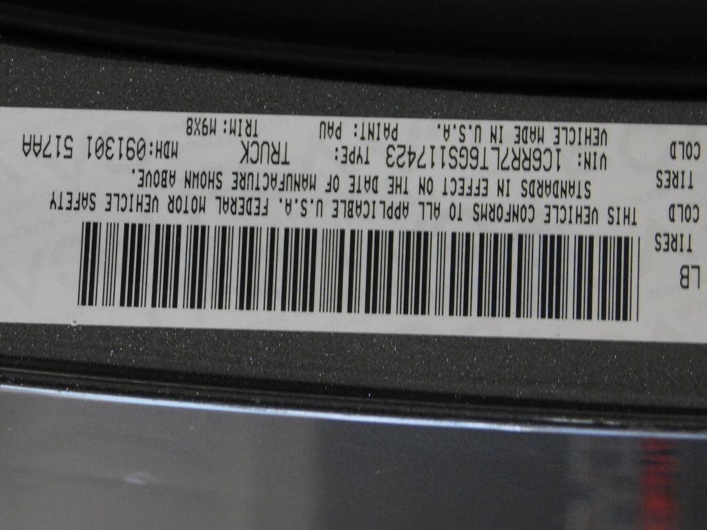 RAM 1500 SLT Crew Cab SWB 4WD 2016