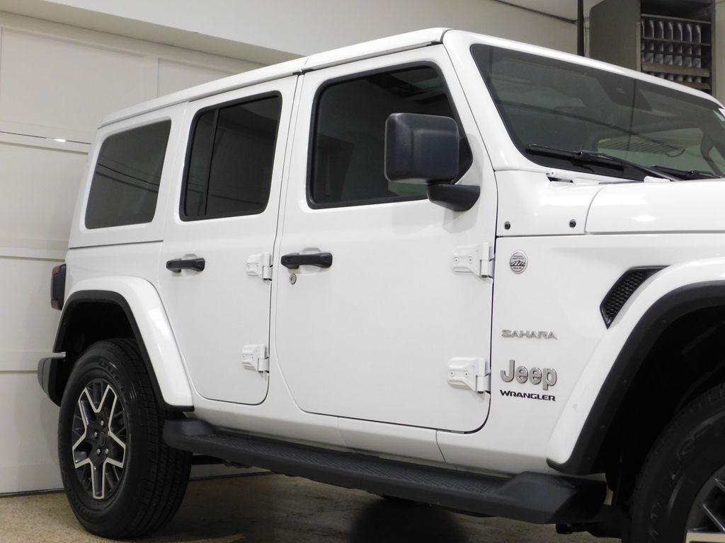 Jeep Wrangler Sahara 2024
