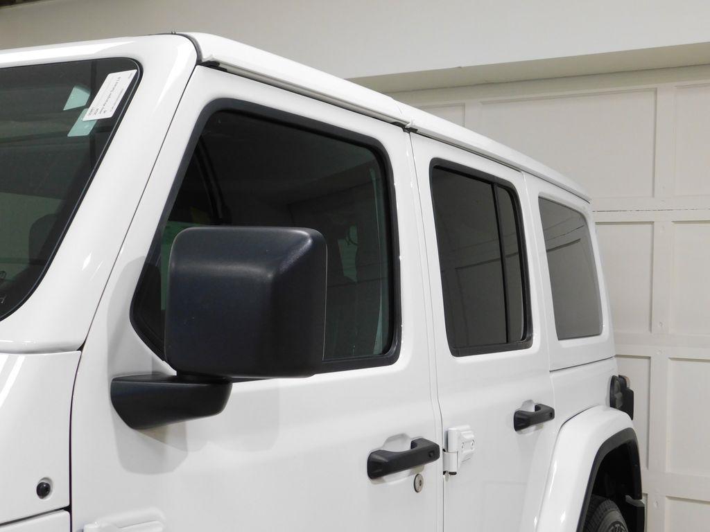 Jeep Wrangler Sahara 2024