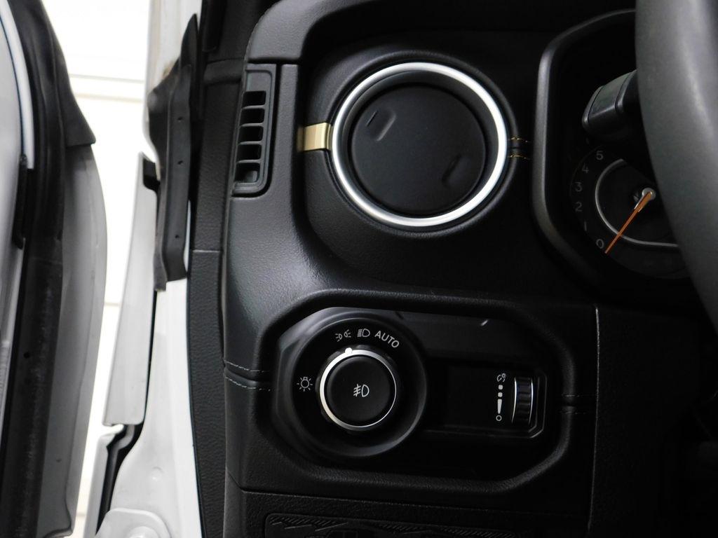 Jeep Wrangler Sahara 2024