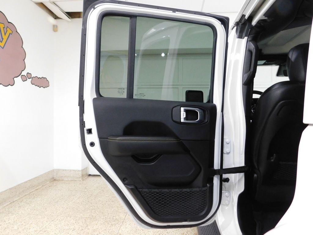 Jeep Wrangler Sahara 2024