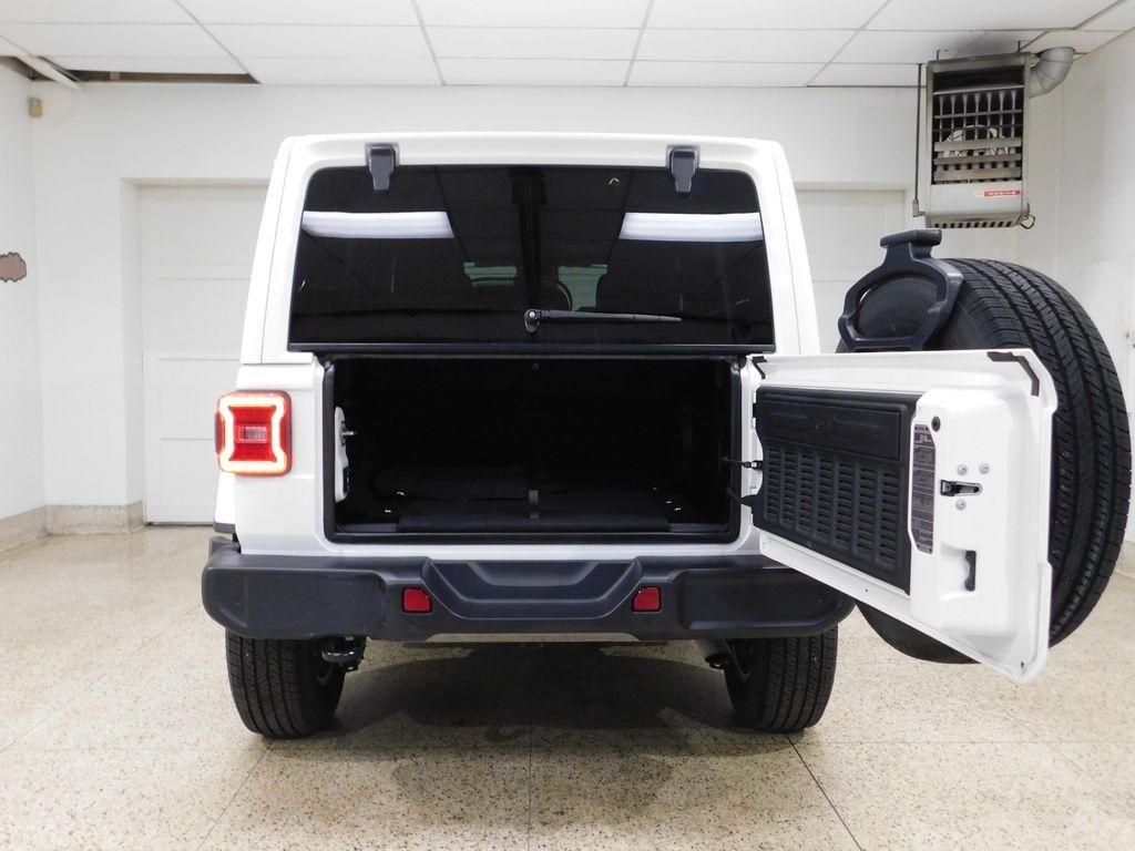 Jeep Wrangler Sahara 2024