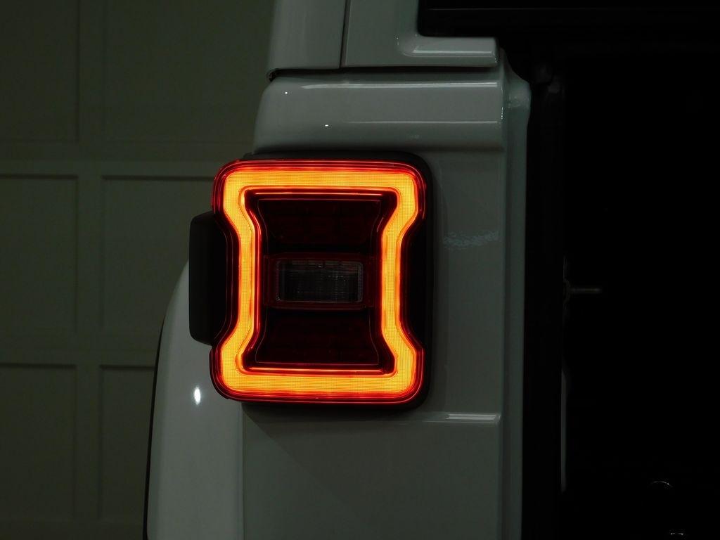 Jeep Wrangler Sahara 2024