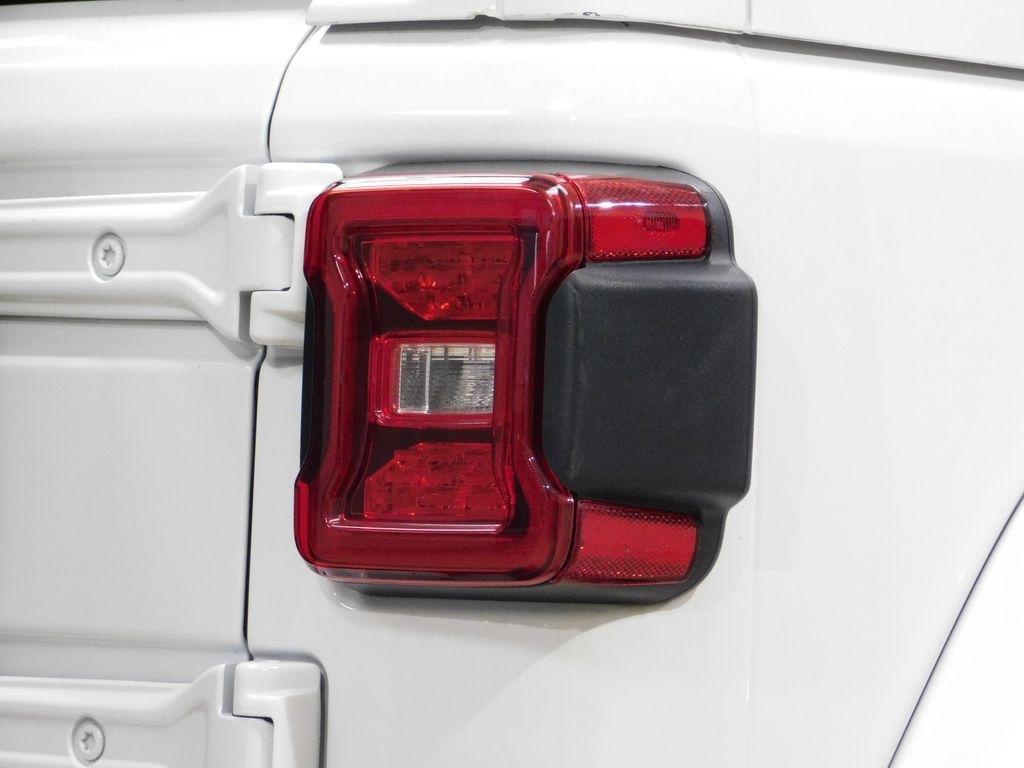 Jeep Wrangler Sahara 2024