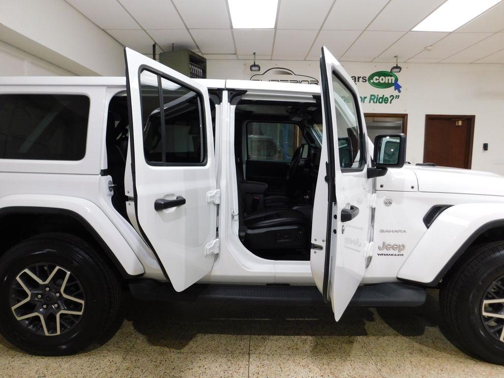 Jeep Wrangler Sahara 2024