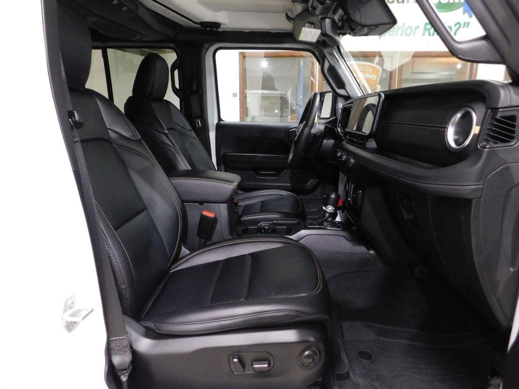 Jeep Wrangler Sahara 2024