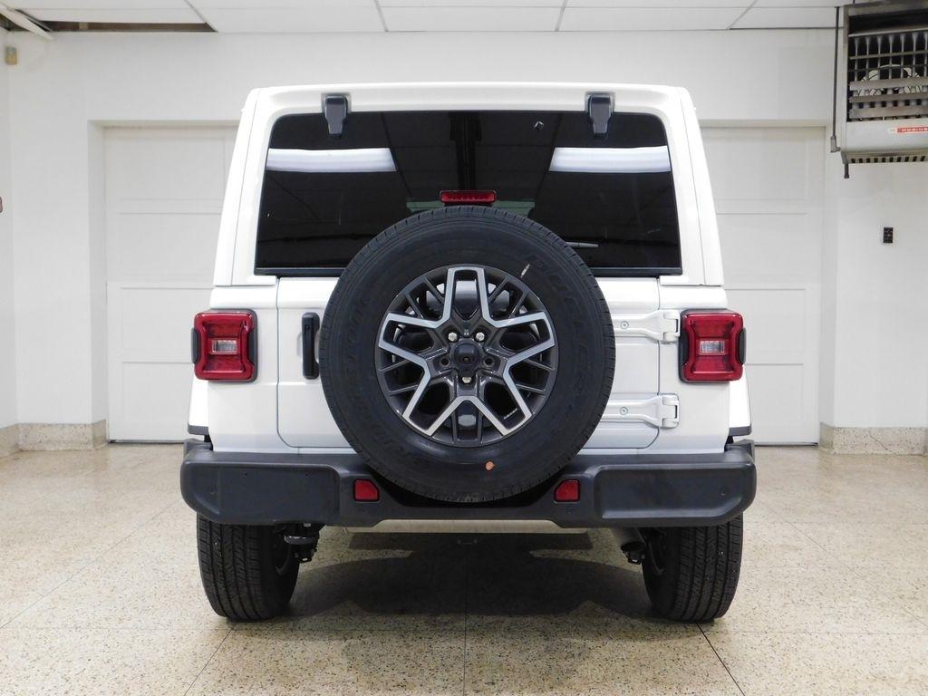 Jeep Wrangler Sahara 2024