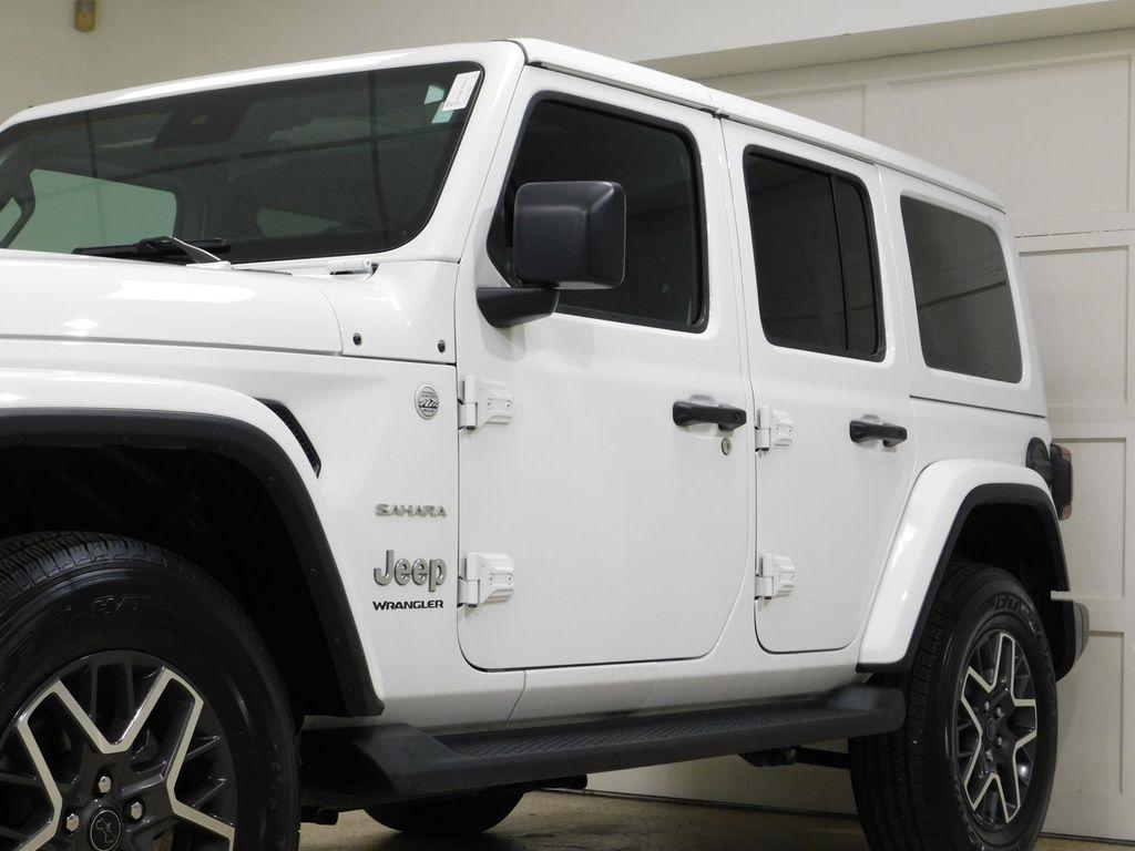 Jeep Wrangler Sahara 2024