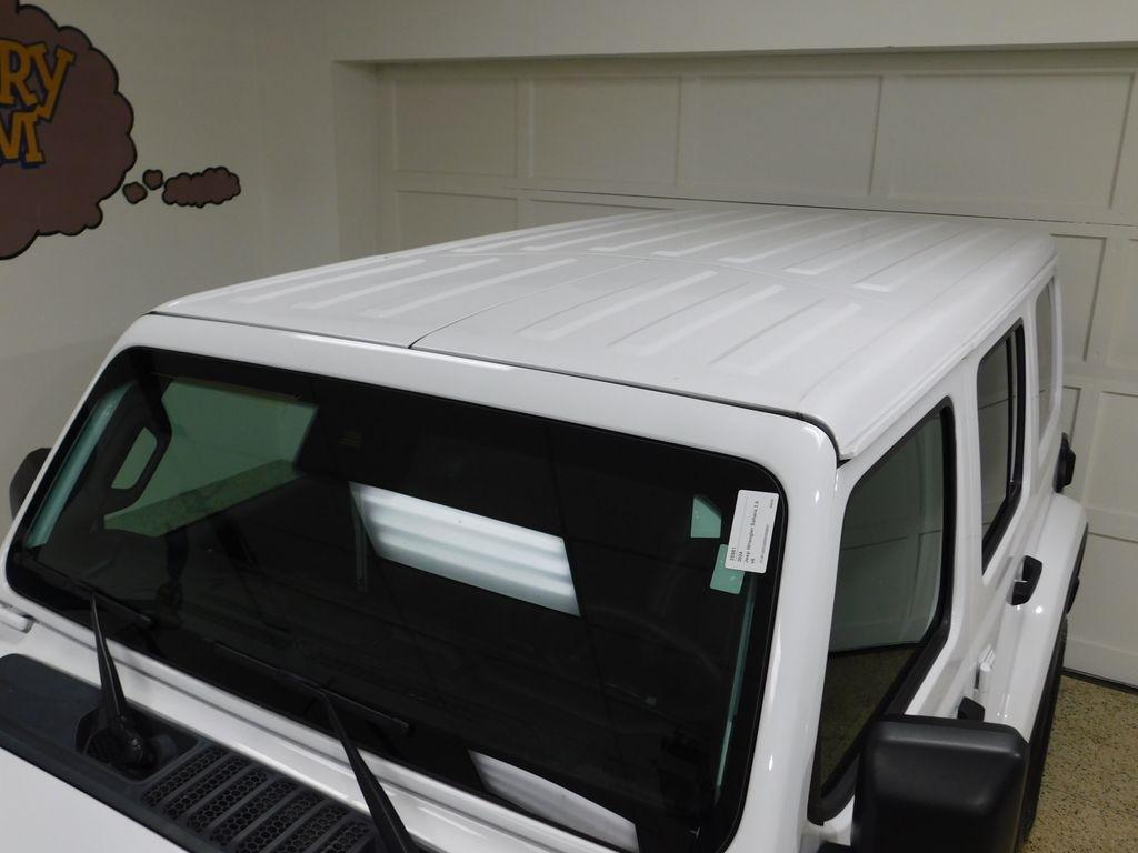 Jeep Wrangler Sahara 2024