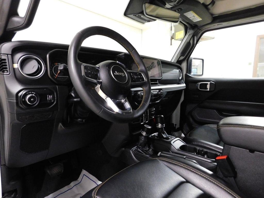 Jeep Wrangler Sahara 2024