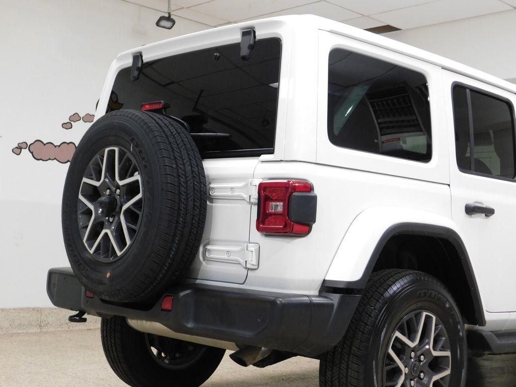Jeep Wrangler Sahara 2024