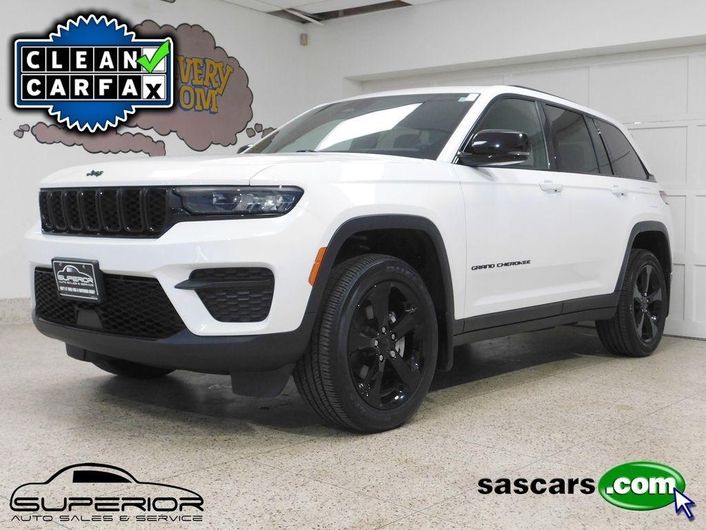 Jeep Grand Cherokee Laredo 4WD 2023