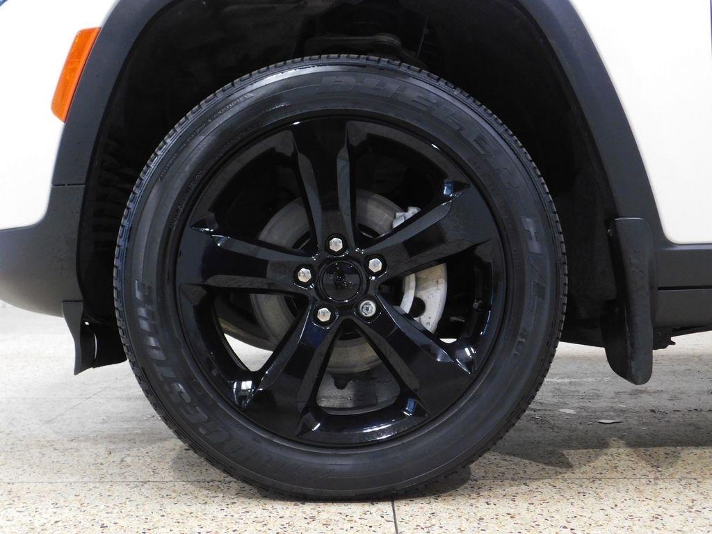 Jeep Grand Cherokee Laredo 4WD 2023