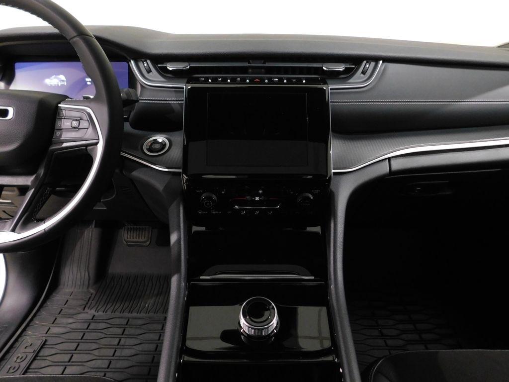 Jeep Grand Cherokee Laredo 4WD 2023