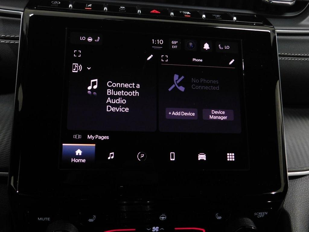 Jeep Grand Cherokee Laredo 4WD 2023