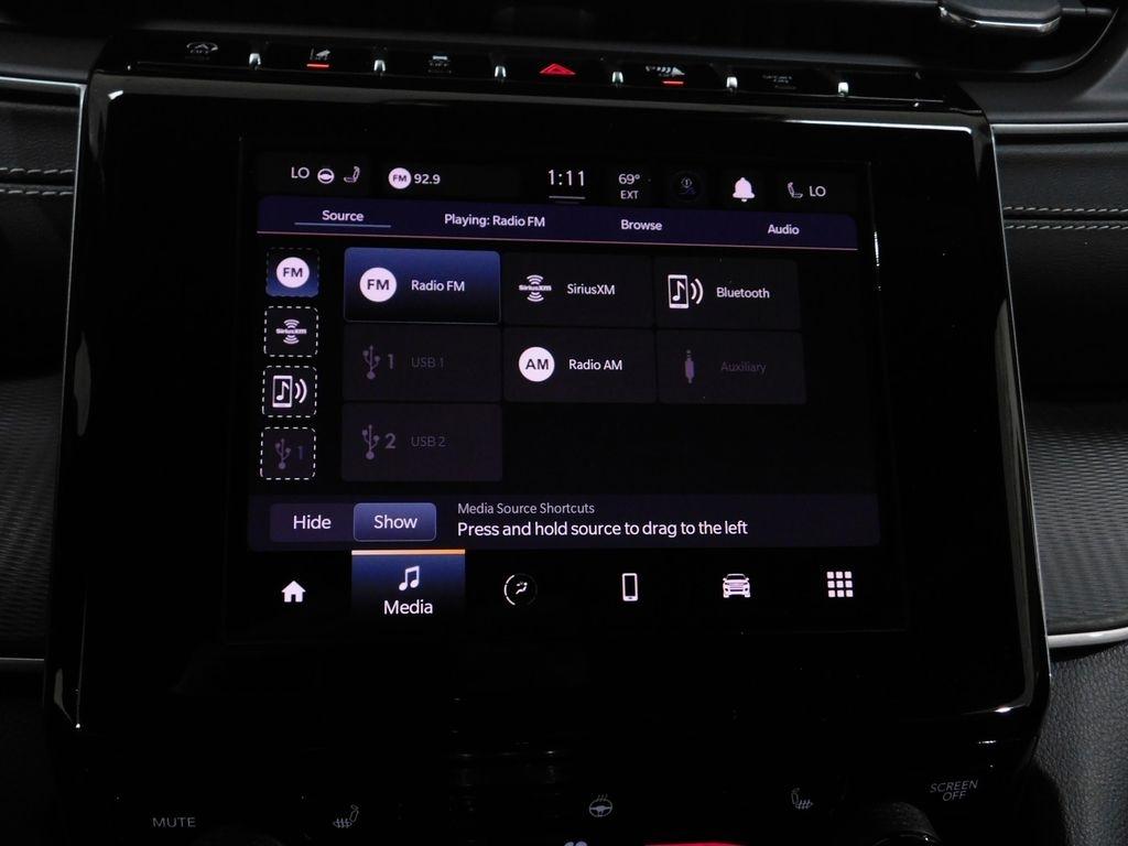 Jeep Grand Cherokee Laredo 4WD 2023