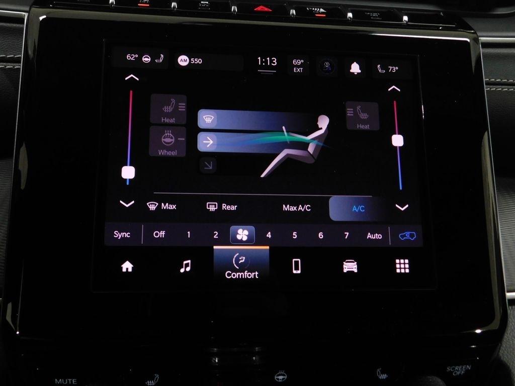 Jeep Grand Cherokee Laredo 4WD 2023