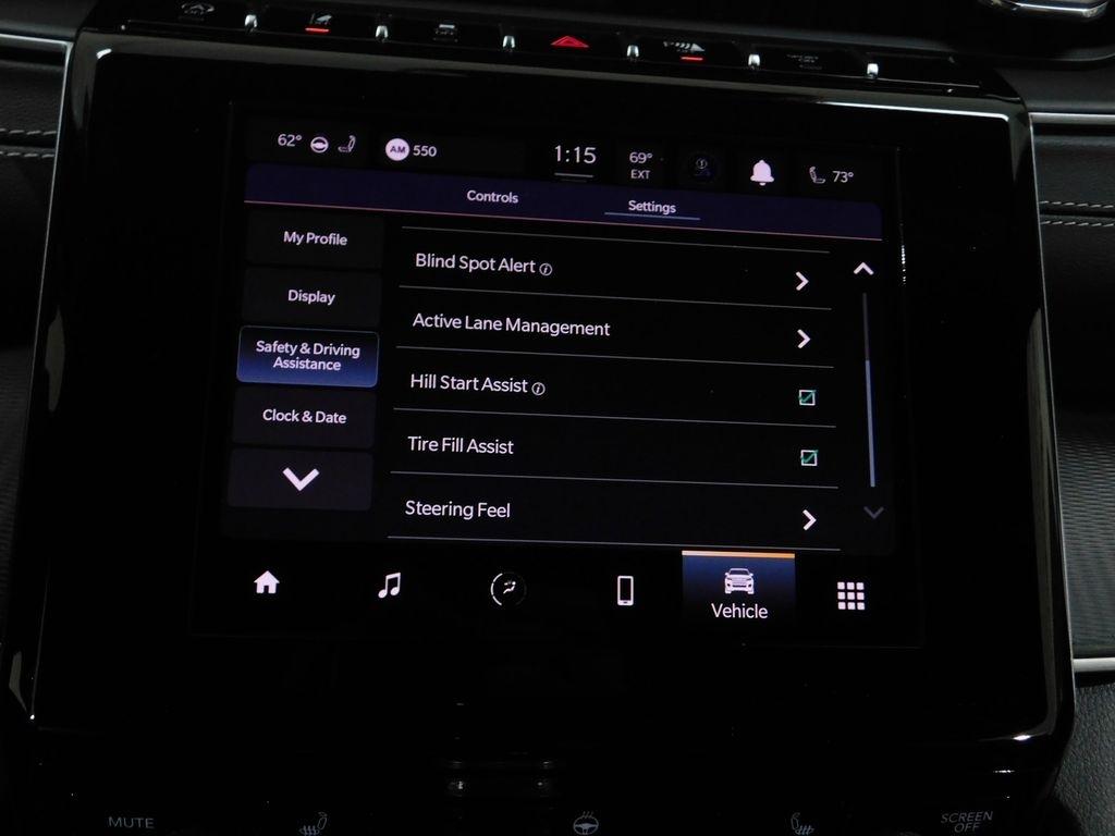 Jeep Grand Cherokee Laredo 4WD 2023