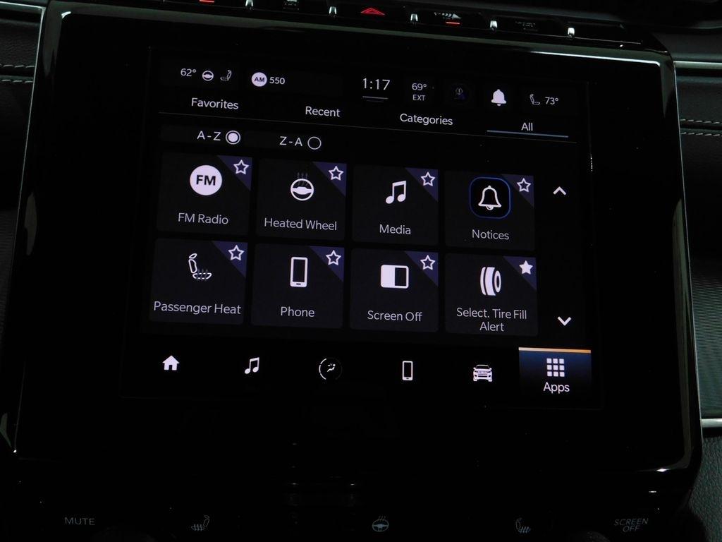 Jeep Grand Cherokee Laredo 4WD 2023