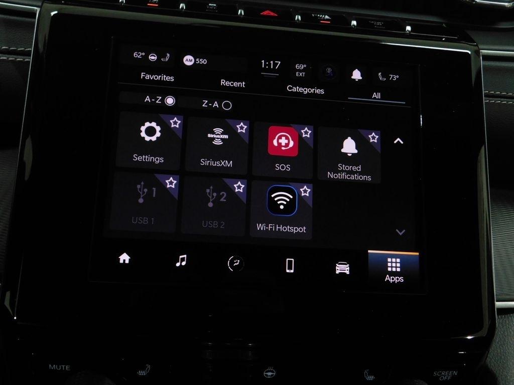 Jeep Grand Cherokee Laredo 4WD 2023