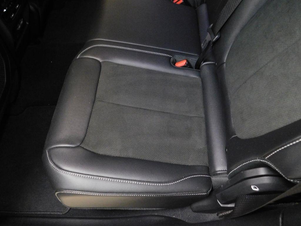Jeep Grand Cherokee Laredo 4WD 2023