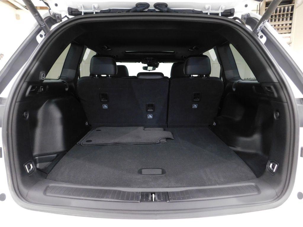 Jeep Grand Cherokee Laredo 4WD 2023