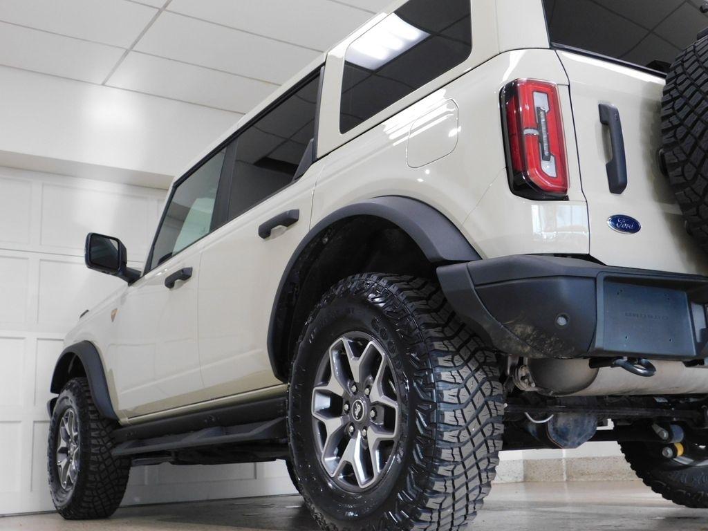 Ford Bronco Badlands 4-Door 2025