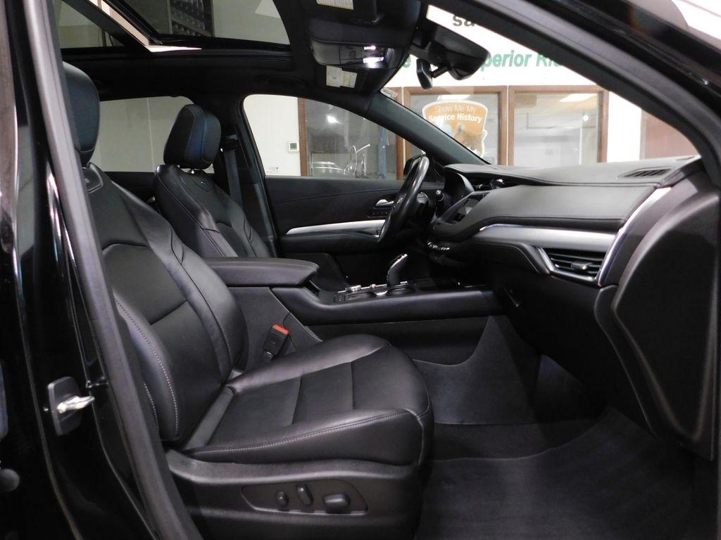 Cadillac XT4 Premium Luxury AWD 2023