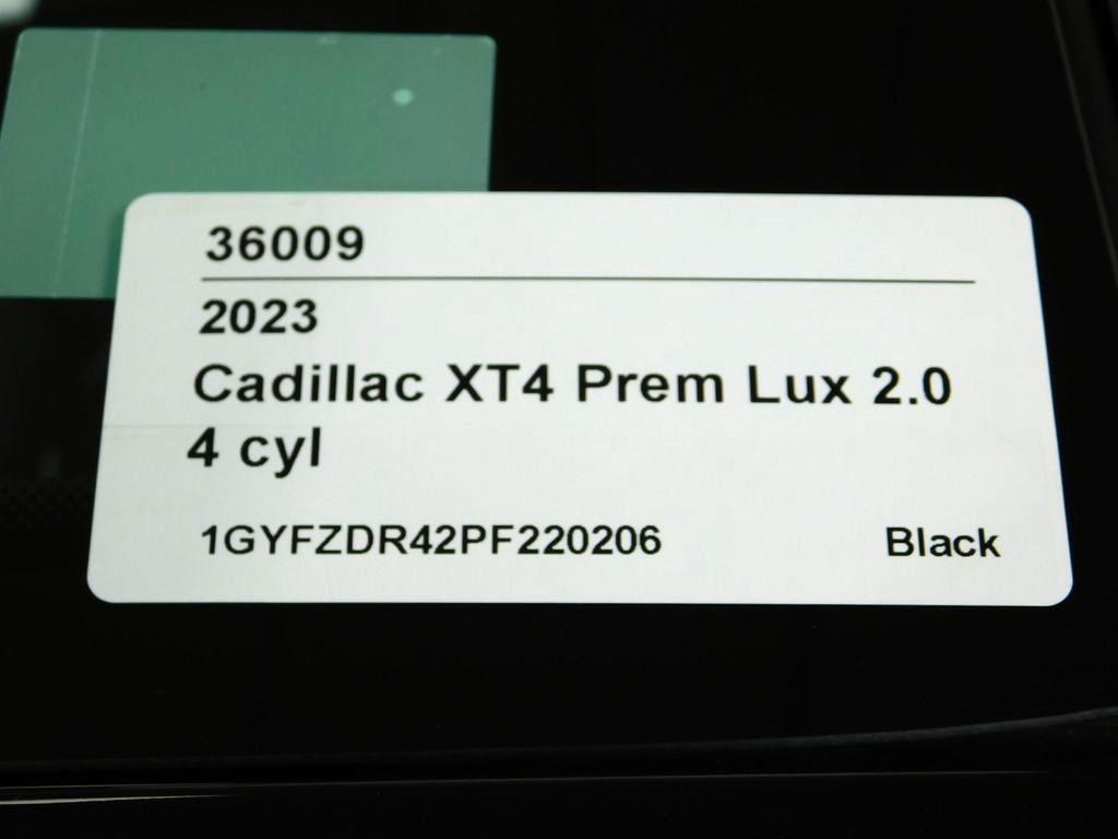 Cadillac XT4 Premium Luxury AWD 2023