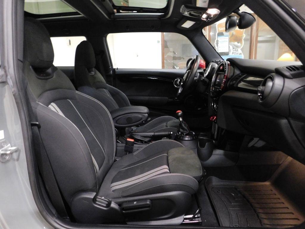MINI Cooper John Cooper Works 2017