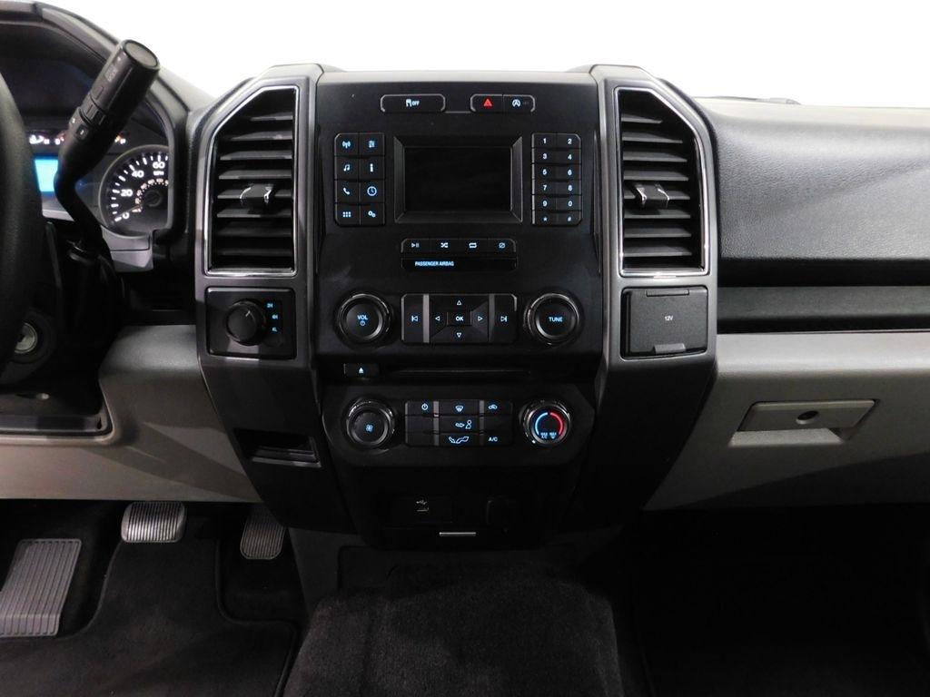 Ford F-150 XLT SuperCrew 4WD 2018