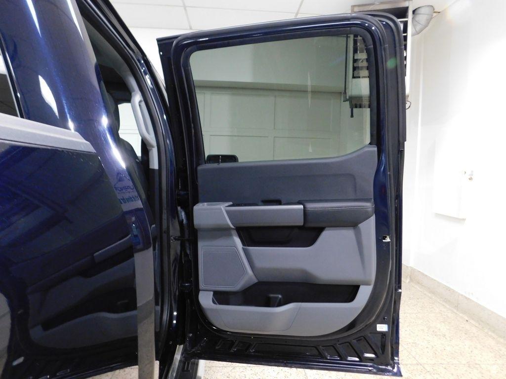 Ford F-150 XLT SuperCrew 5.5-ft. Bed 4WD 2023