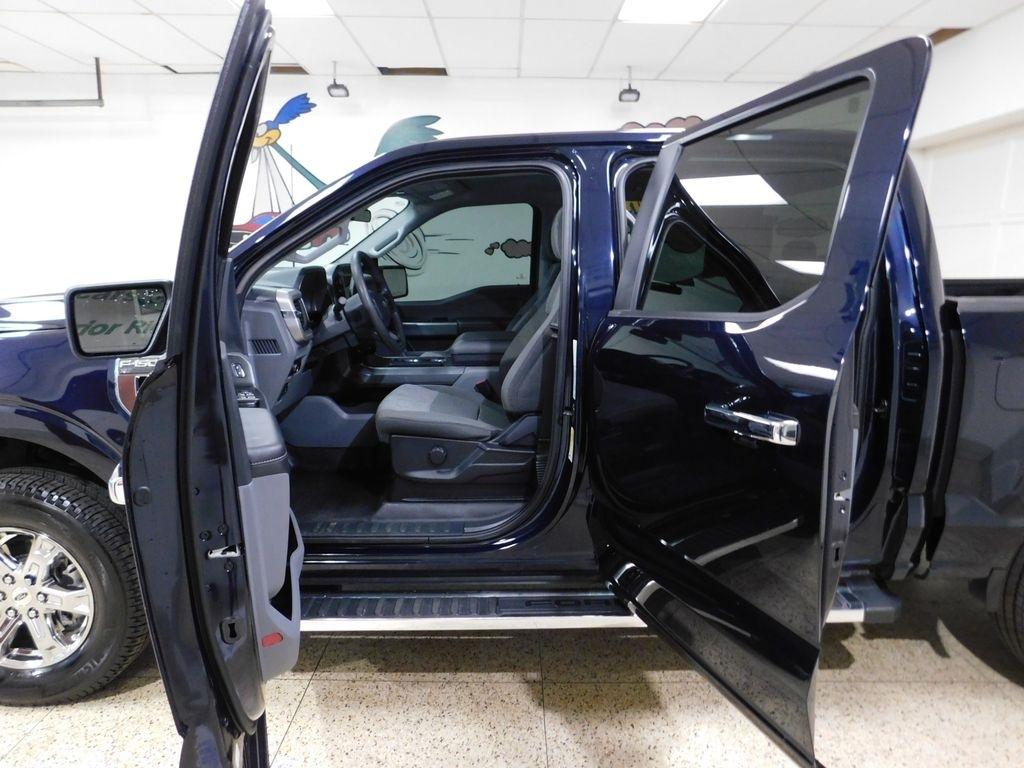 Ford F-150 XLT SuperCrew 5.5-ft. Bed 4WD 2023