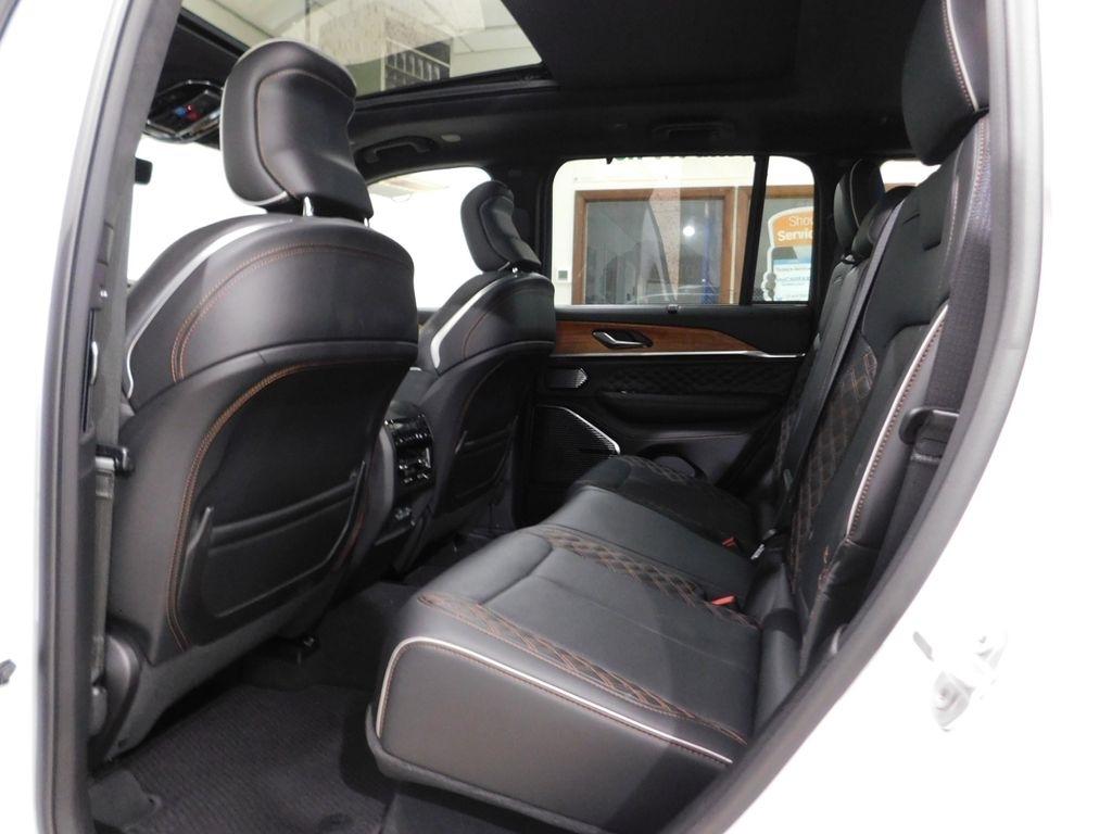 Jeep Grand Cherokee Summit 4WD 2024