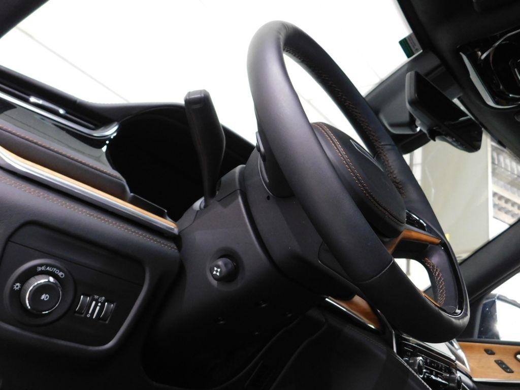 Jeep Grand Cherokee Summit 4WD 2024