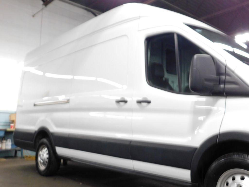 Ford Transit 250 Van High Roof w/Sliding Pass. 148-in. WB EL 2023