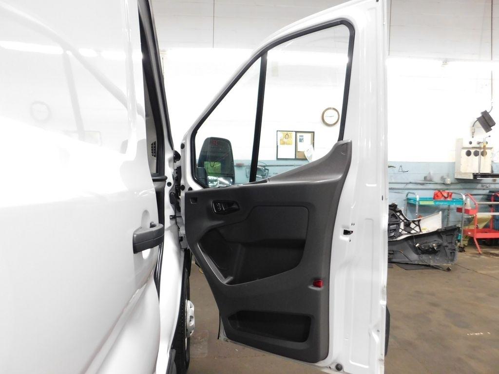 Ford Transit 250 Van High Roof w/Sliding Pass. 148-in. WB EL 2023