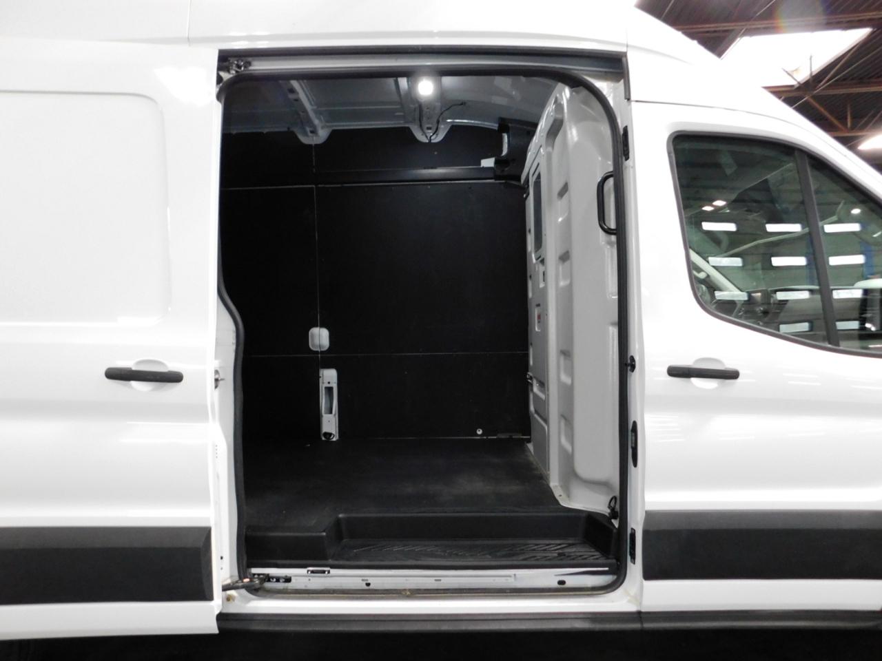 Ford Transit 250 Van High Roof w/Sliding Pass. 148-in. WB EL 2025