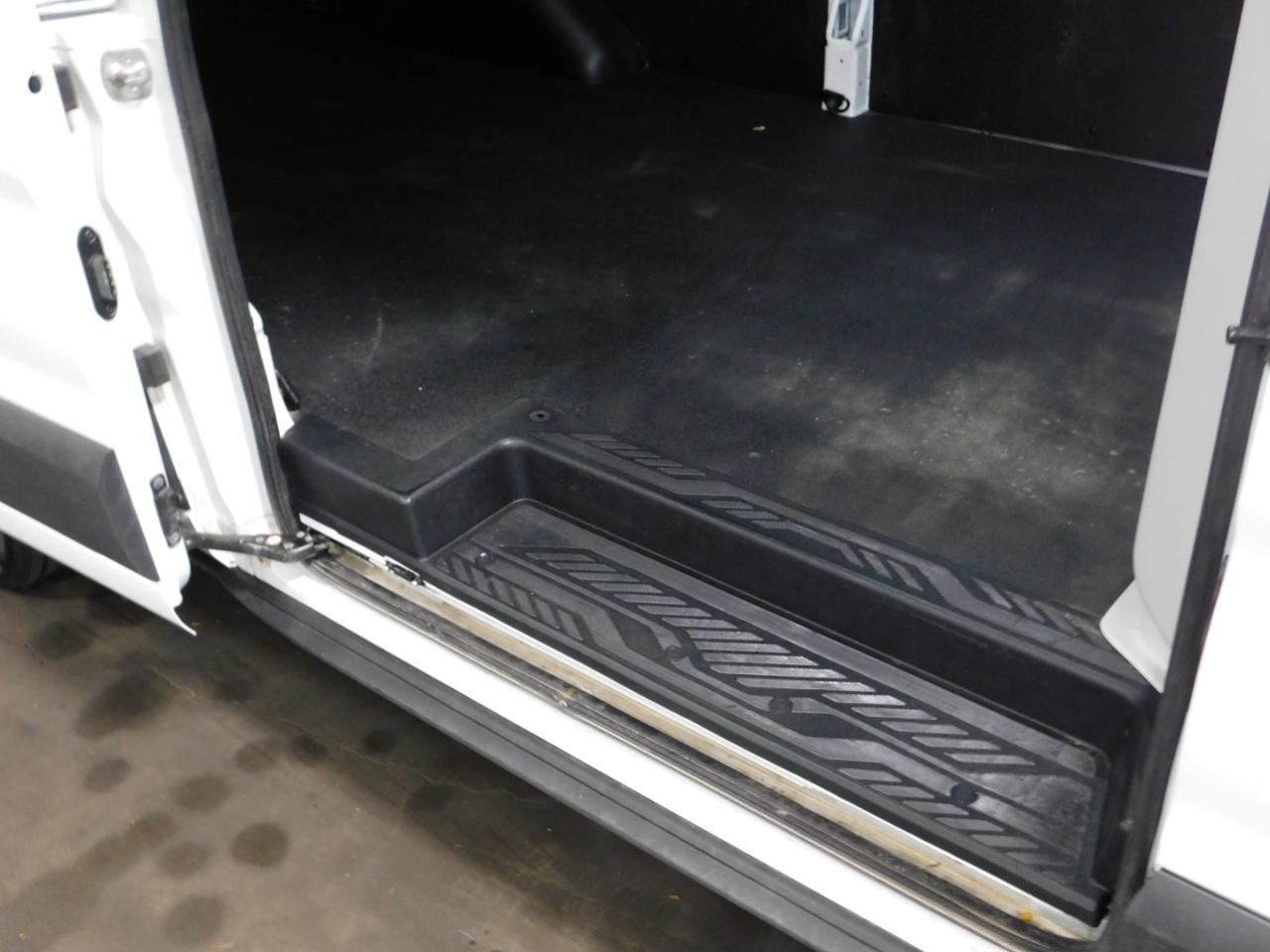 Ford Transit 250 Van High Roof w/Sliding Pass. 148-in. WB EL 2025