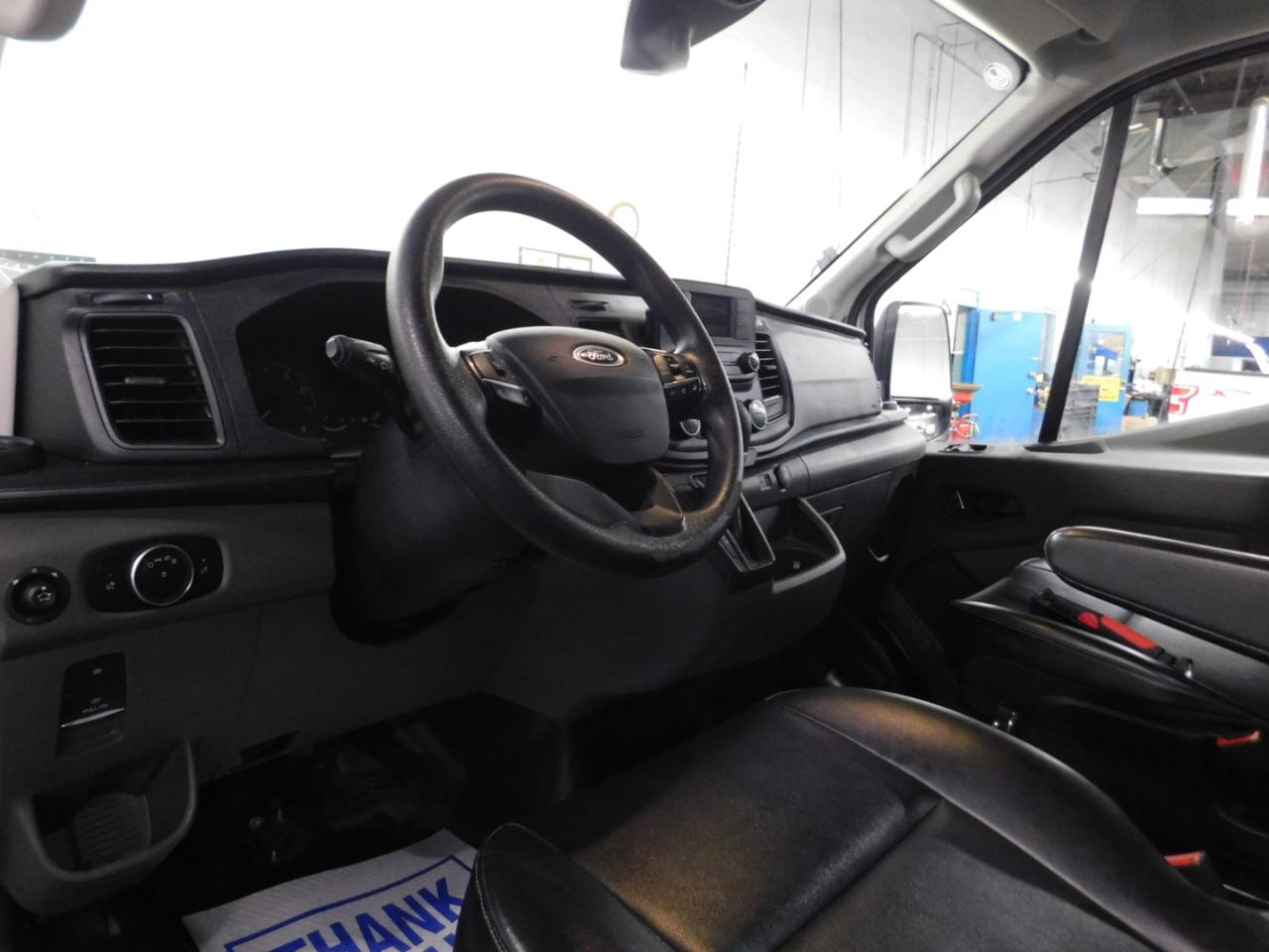 Ford Transit 250 Van High Roof w/Sliding Pass. 148-in. WB EL 2025