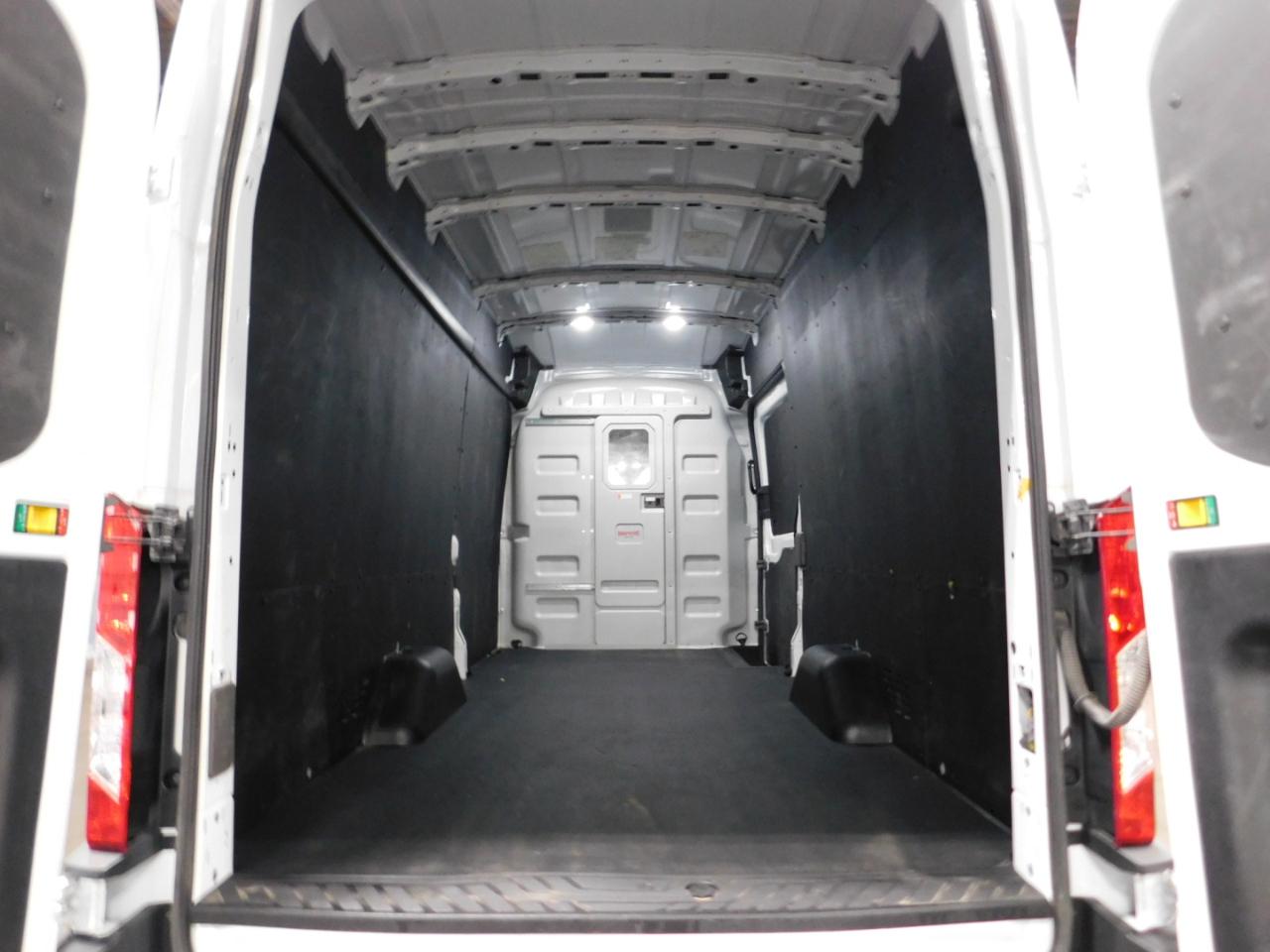 Ford Transit 250 Van High Roof w/Sliding Pass. 148-in. WB EL 2025