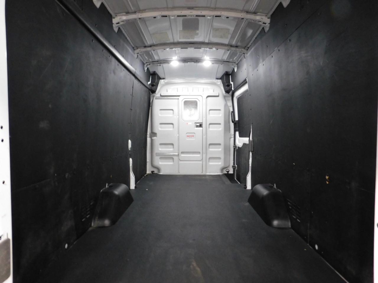 Ford Transit 250 Van High Roof w/Sliding Pass. 148-in. WB EL 2025