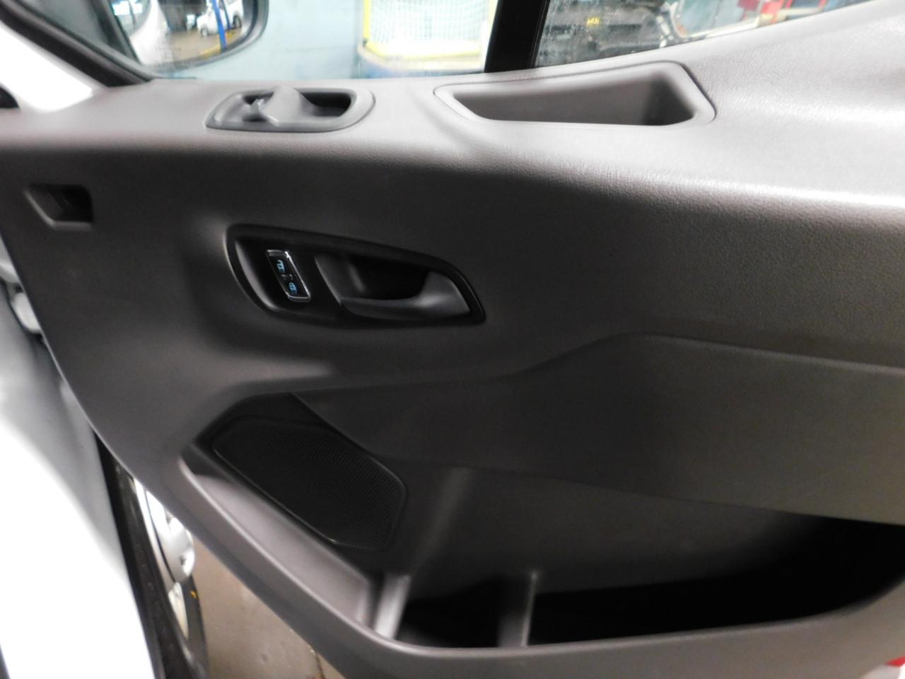Ford Transit 250 Van High Roof w/Sliding Pass. 148-in. WB EL 2025