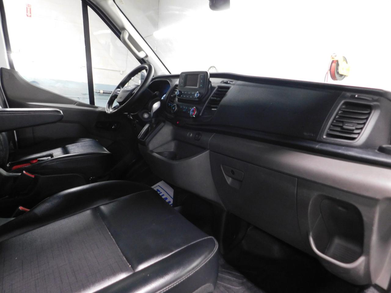 Ford Transit 250 Van High Roof w/Sliding Pass. 148-in. WB EL 2025
