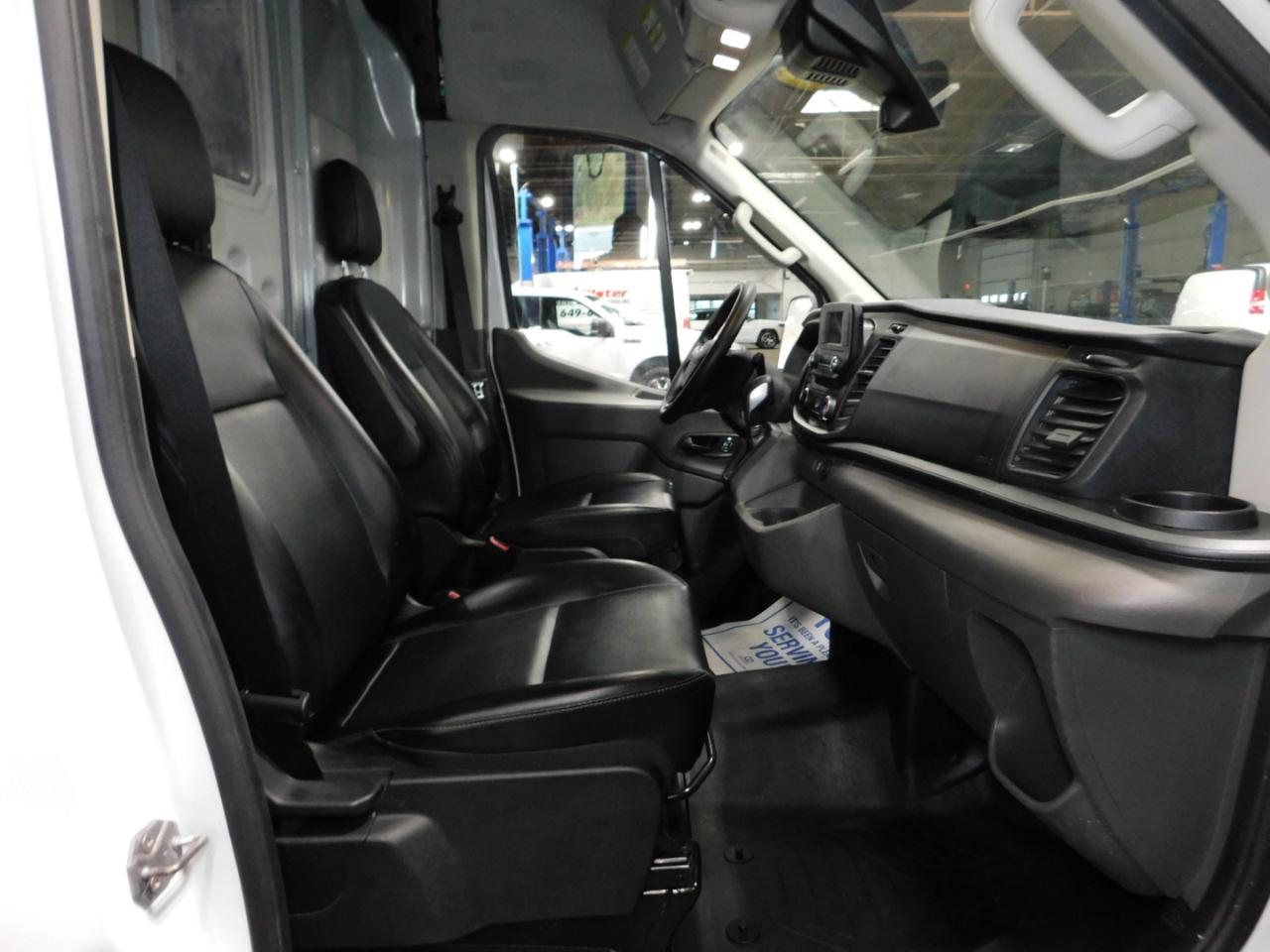 Ford Transit 250 Van High Roof w/Sliding Pass. 148-in. WB EL 2025
