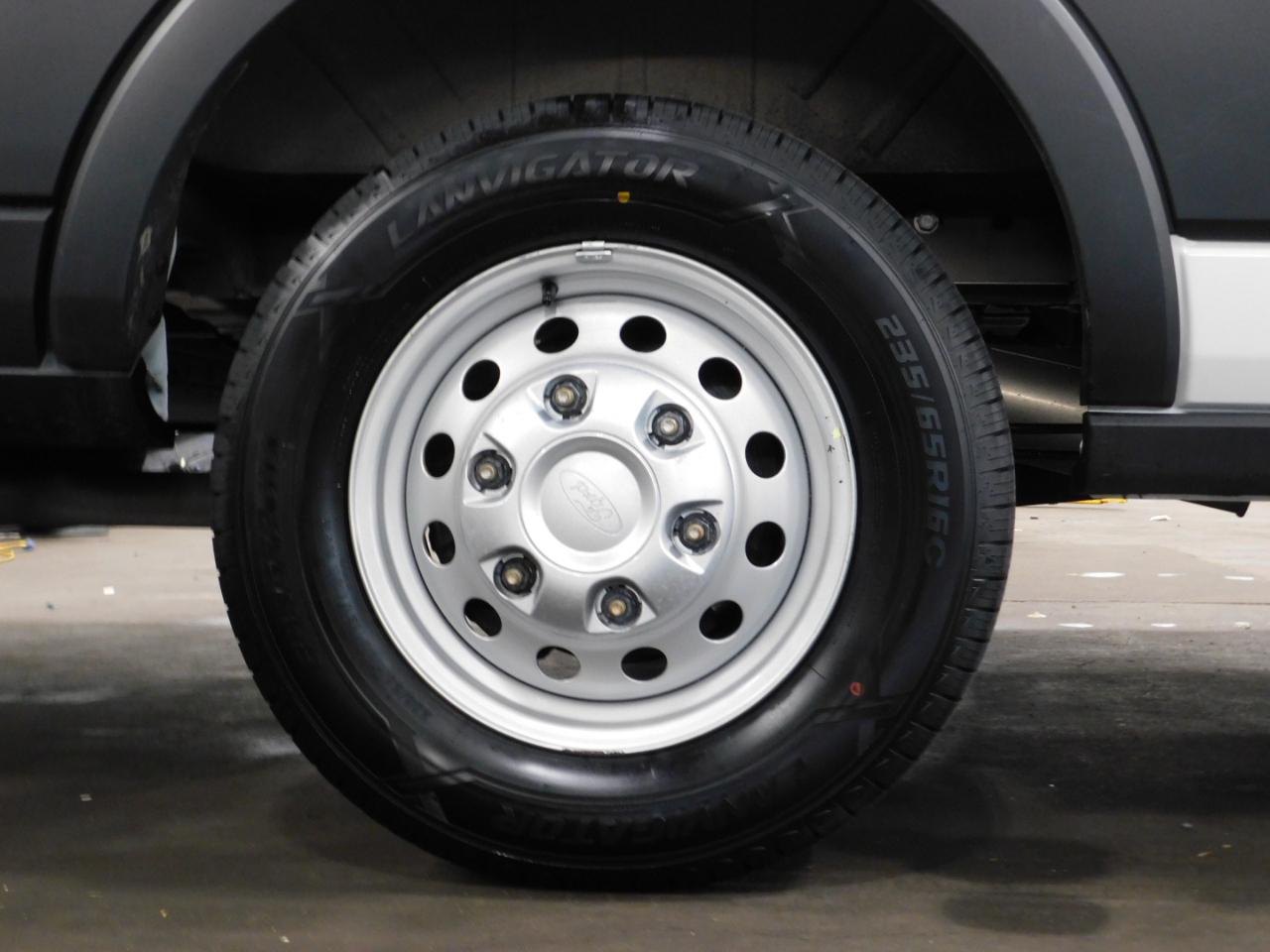 Ford Transit 250 Van High Roof w/Sliding Pass. 148-in. WB EL 2025
