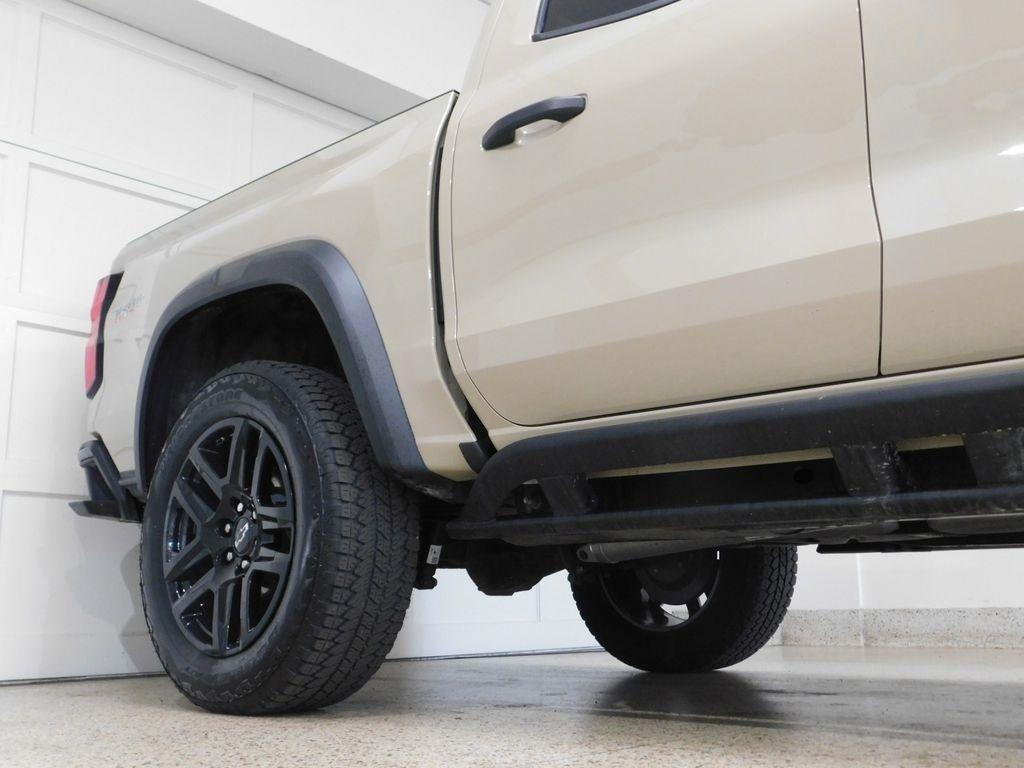 Chevrolet Colorado Trail Boss Crew Cab 4WD 2024